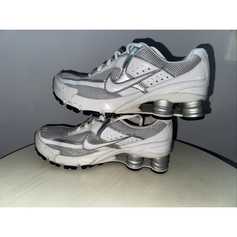 Nike Shox M2 Womens 6.5 Athletic Shoes Running Training Silver/white